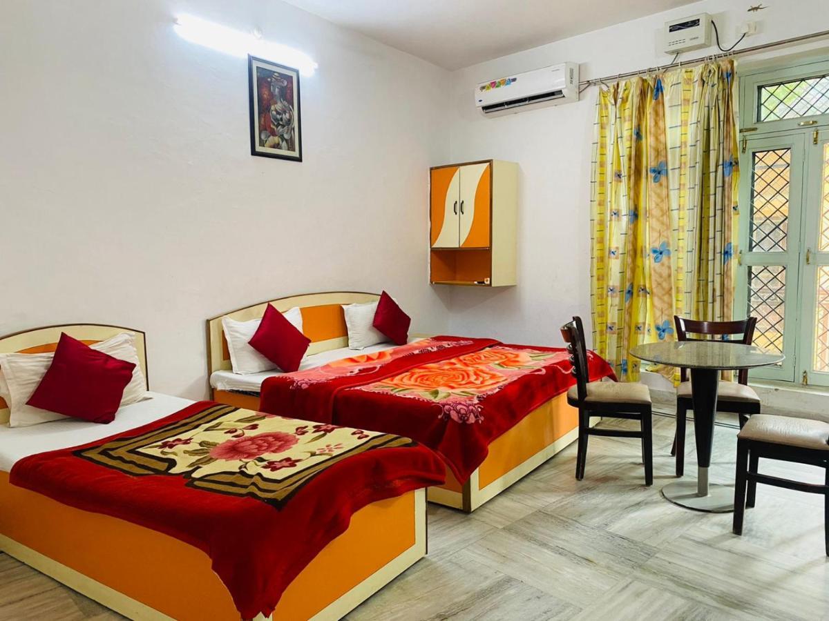 Hotel Surya Laxman Jhula Rishikesh Bagian luar foto