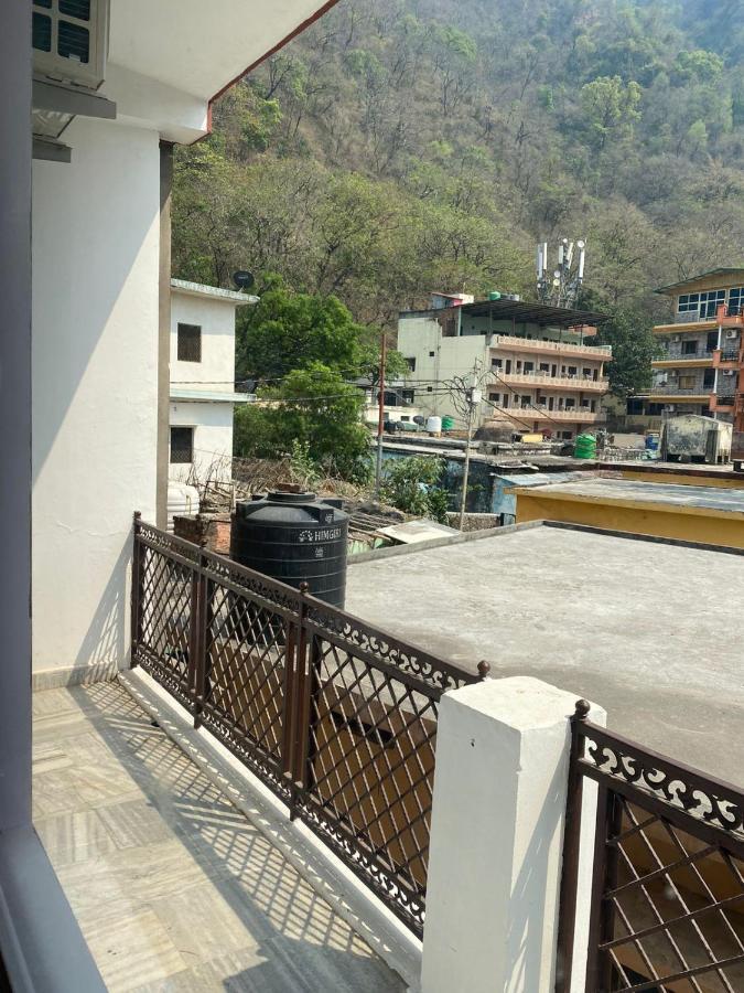 Hotel Surya Laxman Jhula Rishikesh Bagian luar foto