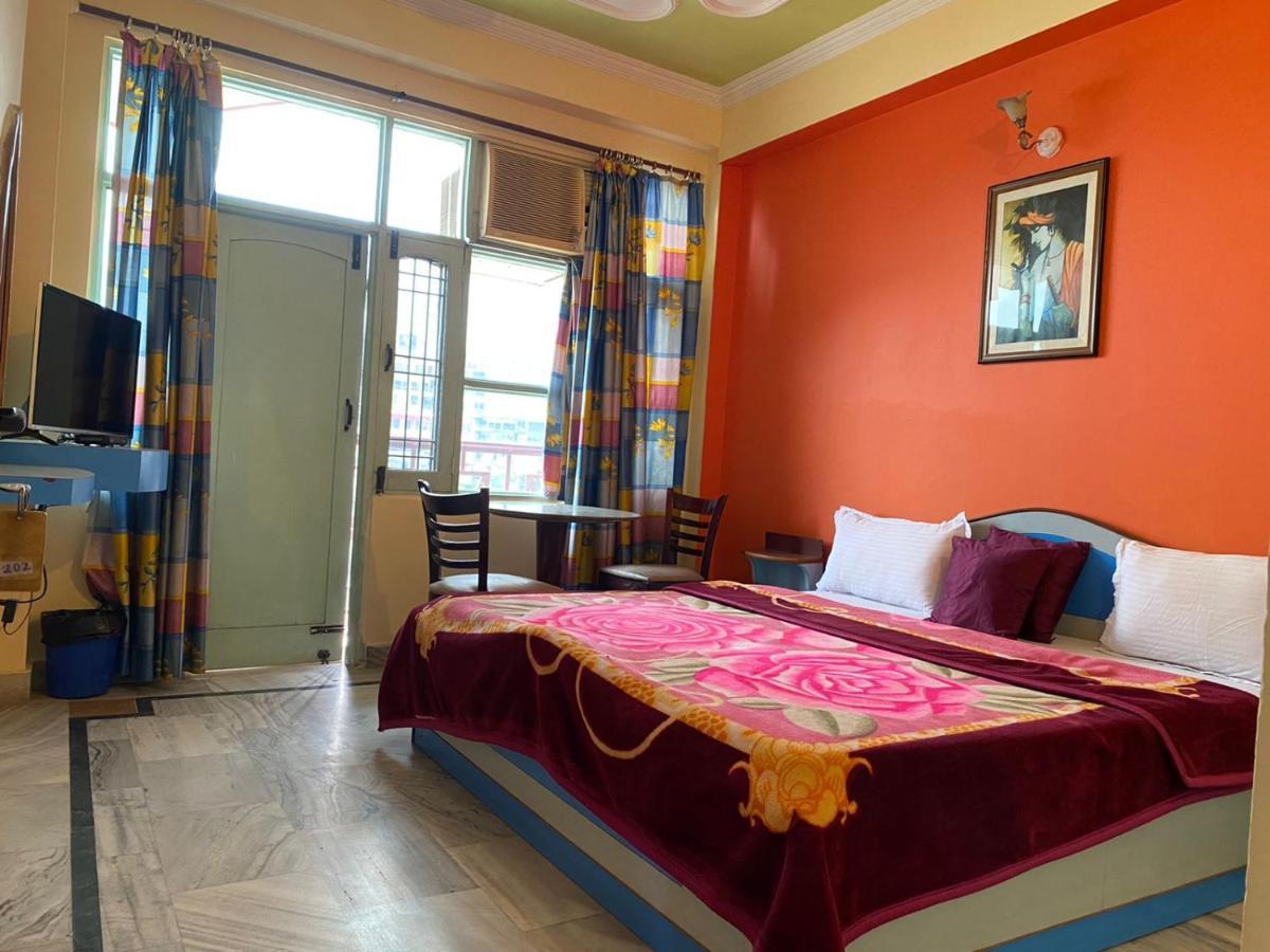 Hotel Surya Laxman Jhula Rishikesh Bagian luar foto
