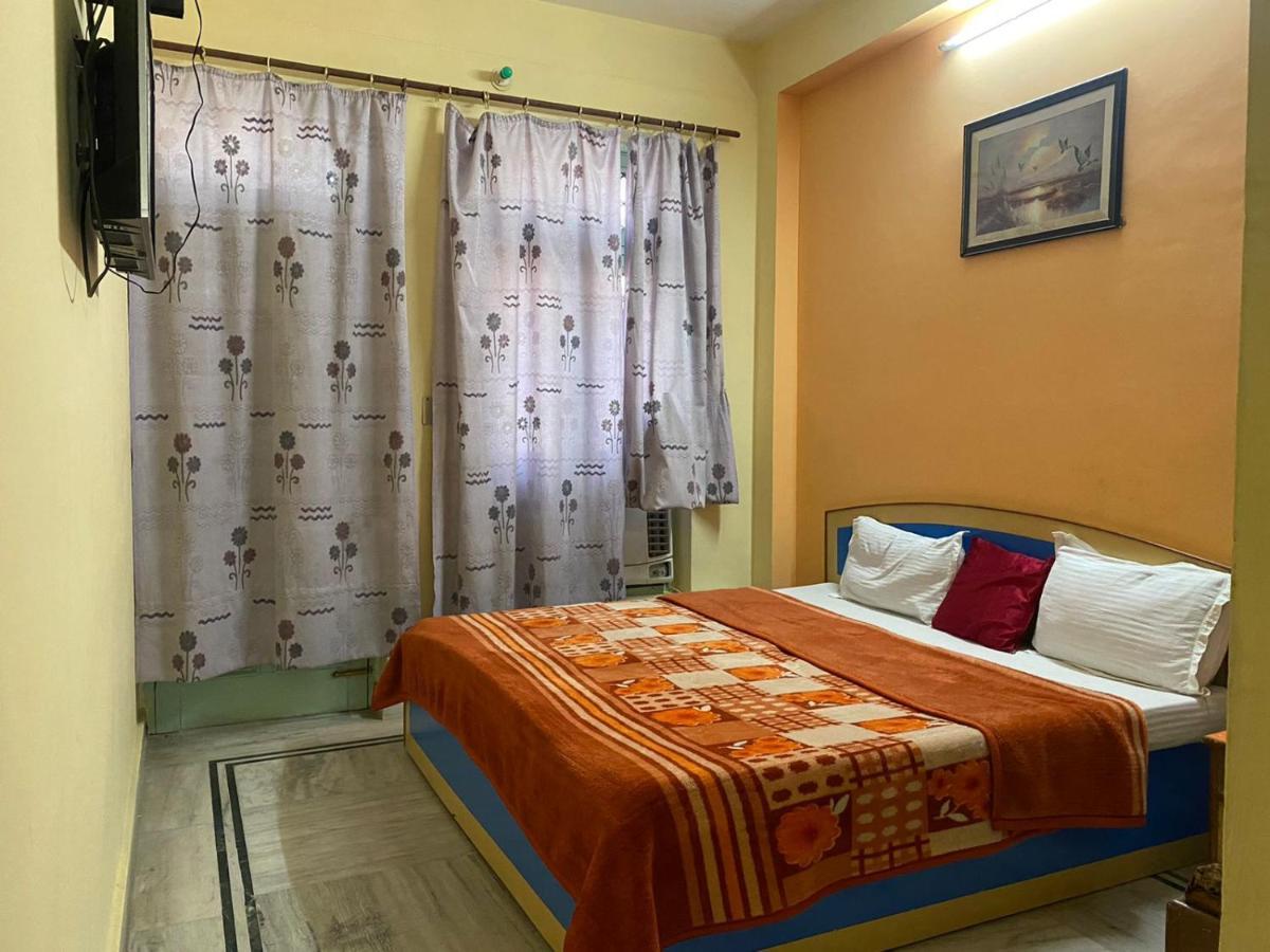 Hotel Surya Laxman Jhula Rishikesh Bagian luar foto